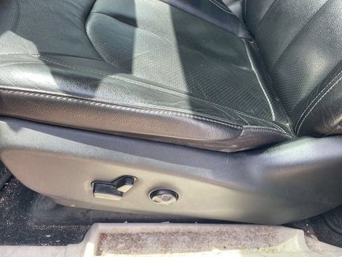 Used 2022 Chrysler Pacifica Touring-L AWD/4WD image 7