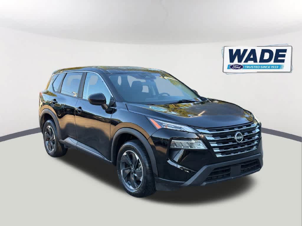 Used 2024 Nissan Rogue SV AWD/4WD image 3