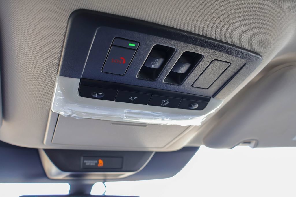 New 2026 Nissan Pathfinder Platinum w/ Accent Package FWD image 18