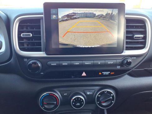 New 2026 Hyundai Venue SE FWD image 8