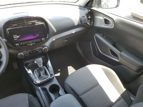 Certified 2023 Kia Soul S FWD image 13