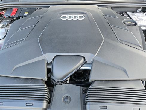 Used 2025 Audi Q7 3.0T Premium Plus image 31