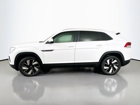 New 2026 Volkswagen Atlas Cross Sport SE image 4