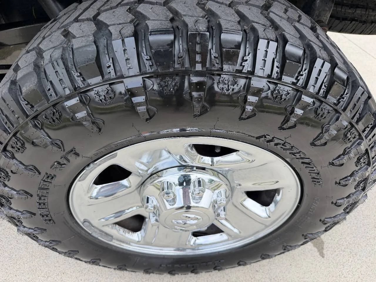 Used 2018 RAM 2500 SLT AWD/4WD image 33
