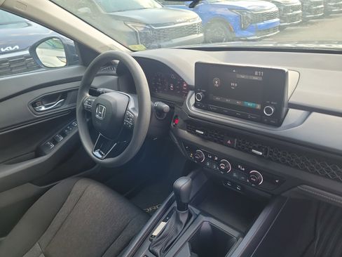 Used 2025 Honda Accord SE image 8