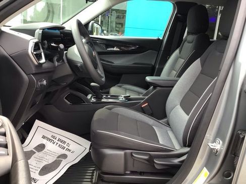 New 2026 Chevrolet TrailBlazer LT w/ Driver Confidence Package FWD image 9
