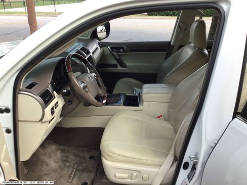 Used 2017 Lexus GX 460 Premium w/ Premium Package AWD/4WD image 14