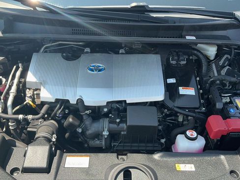 Certified 2022 Toyota Prius AWD image 34