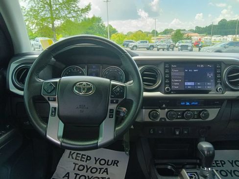 Used 2021 Toyota Tacoma SR5 w/ Technology Package AWD/4WD image 25