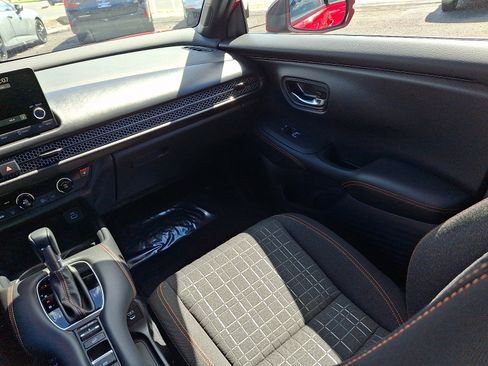 Used 2024 Honda HR-V Sport image 12