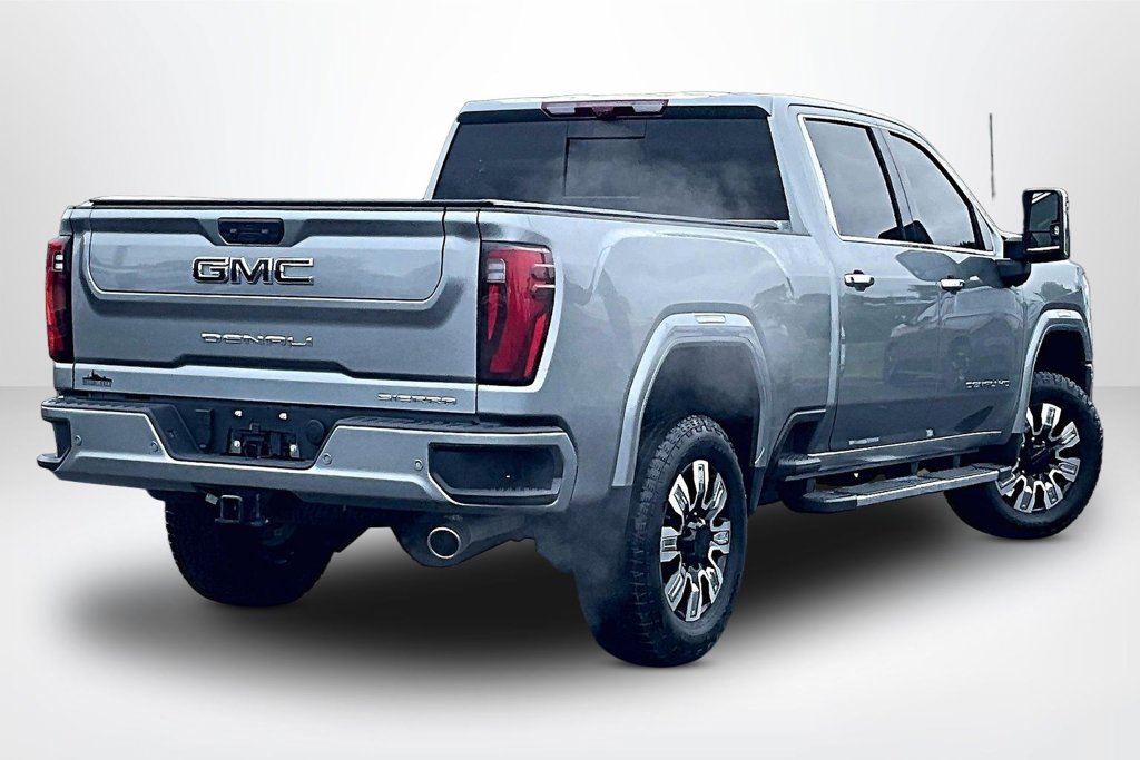 Used 2025 GMC Sierra 3500 Denali w/ Denali Reserve Package AWD/4WD image 6