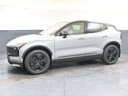 New 2026 Volvo EX30 Cross Country Ultra image 2