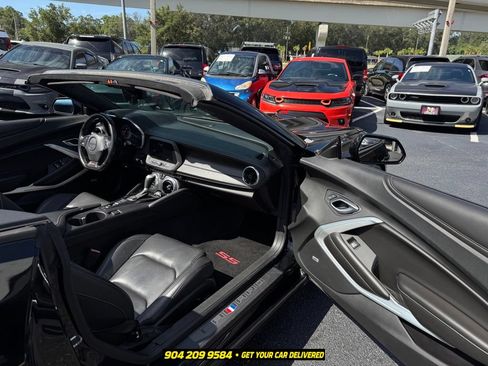 Used 2019 Chevrolet Camaro SS RWD image 28