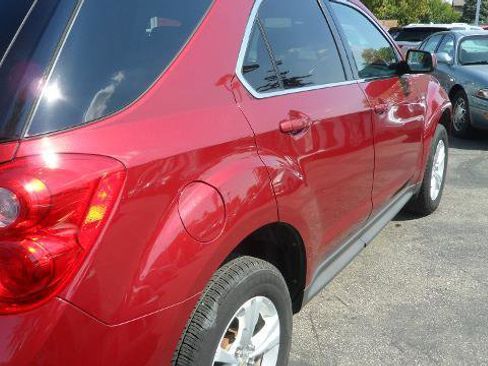 Used 2011 Chevrolet Equinox LT w/ Driver Convenience Package image 4