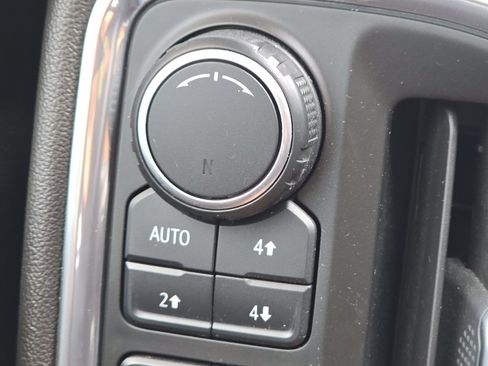 Used 2019 Chevrolet Silverado 1500 High Country w/ High Country Premium Package AWD/4WD image 16