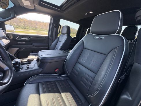 Used 2024 GMC Sierra 1500 AT4X image 31