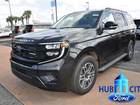 New 2026 Ford Expedition Active image 1