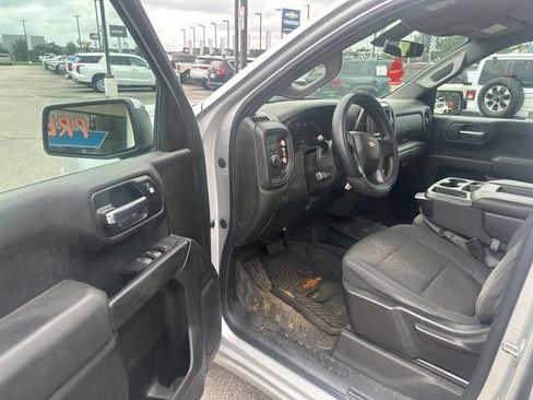 Used 2020 Chevrolet Silverado 1500 W/T RWD image 9