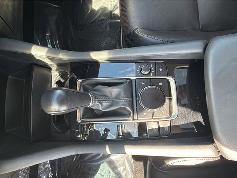 Used 2019 MAZDA MAZDA3 Sedan w/ Premium Package image 17