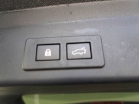 Certified 2025 Subaru Ascent Premium AWD/4WD image 34