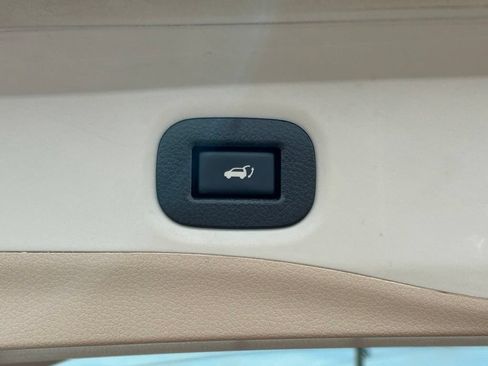 Used 2016 Nissan Rogue SL w/ SL Premium Package FWD image 54