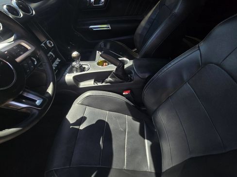 Used 2017 Ford Mustang GT Premium w/ GT Performance Package RWD image 12