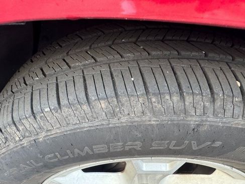 Used 2014 GMC Acadia SLE image 4