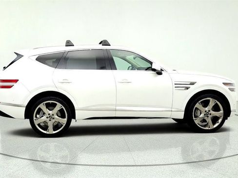 Used 2024 Genesis GV80 2.5T w/ Prestige Package AWD/4WD image 4