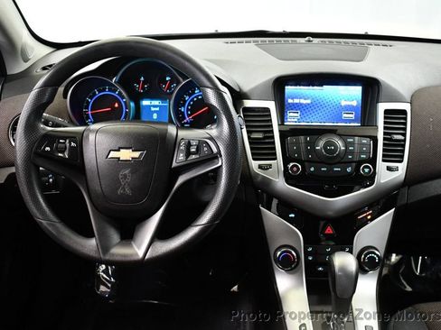 Used 2016 Chevrolet Cruze LT FWD image 23