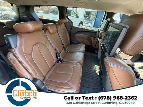 Used 2017 Chrysler Pacifica Limited w/ UConnect Theater Package image 19