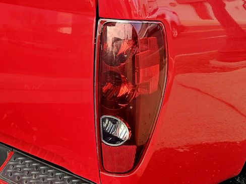 Used 2011 Chevrolet Colorado LT image 28