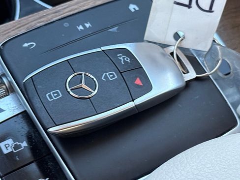 Used 2020 Mercedes-Benz GLE 350 4MATIC image 47