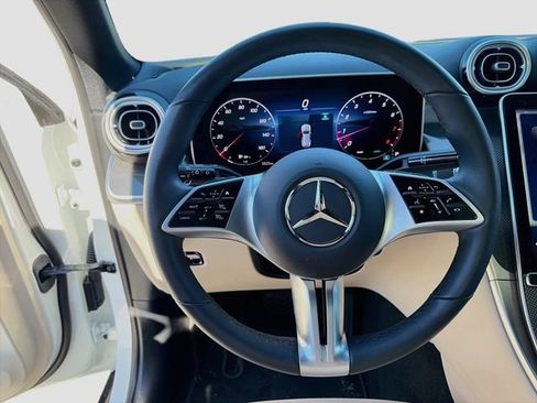 Used 2026 Mercedes-Benz GLC 300 4MATIC image 11