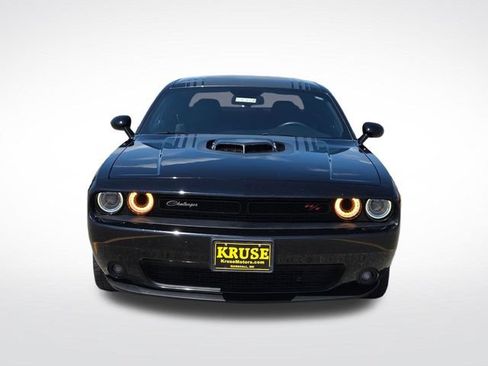 Used 2016 Dodge Challenger R/T RWD image 11