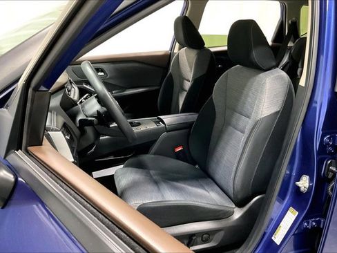 Used 2023 Nissan Rogue SV image 25