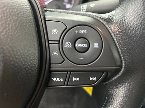 Used 2025 Toyota Corolla LE FWD image 11