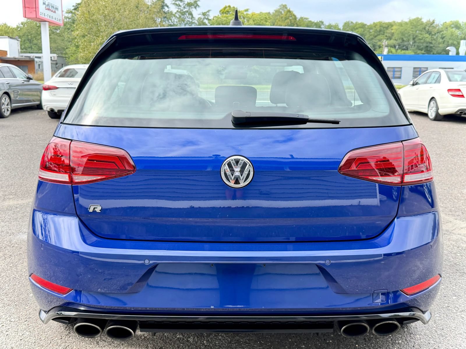 Used 2018 Volkswagen Golf 4-Door AWD/4WD image 9