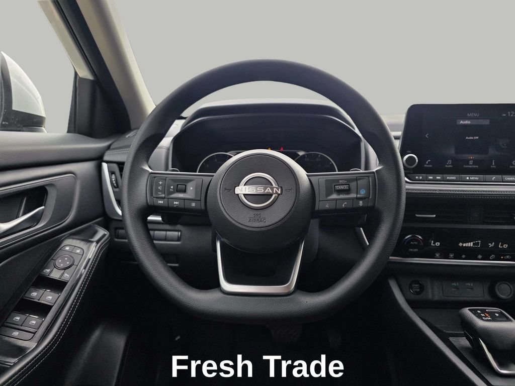 Used 2024 Nissan Rogue SV AWD/4WD image 13