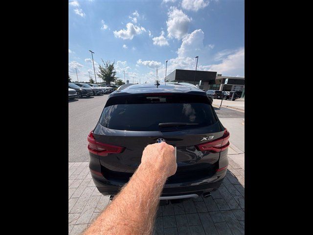 Used 2018 BMW X3 xDrive30i AWD/4WD image 2