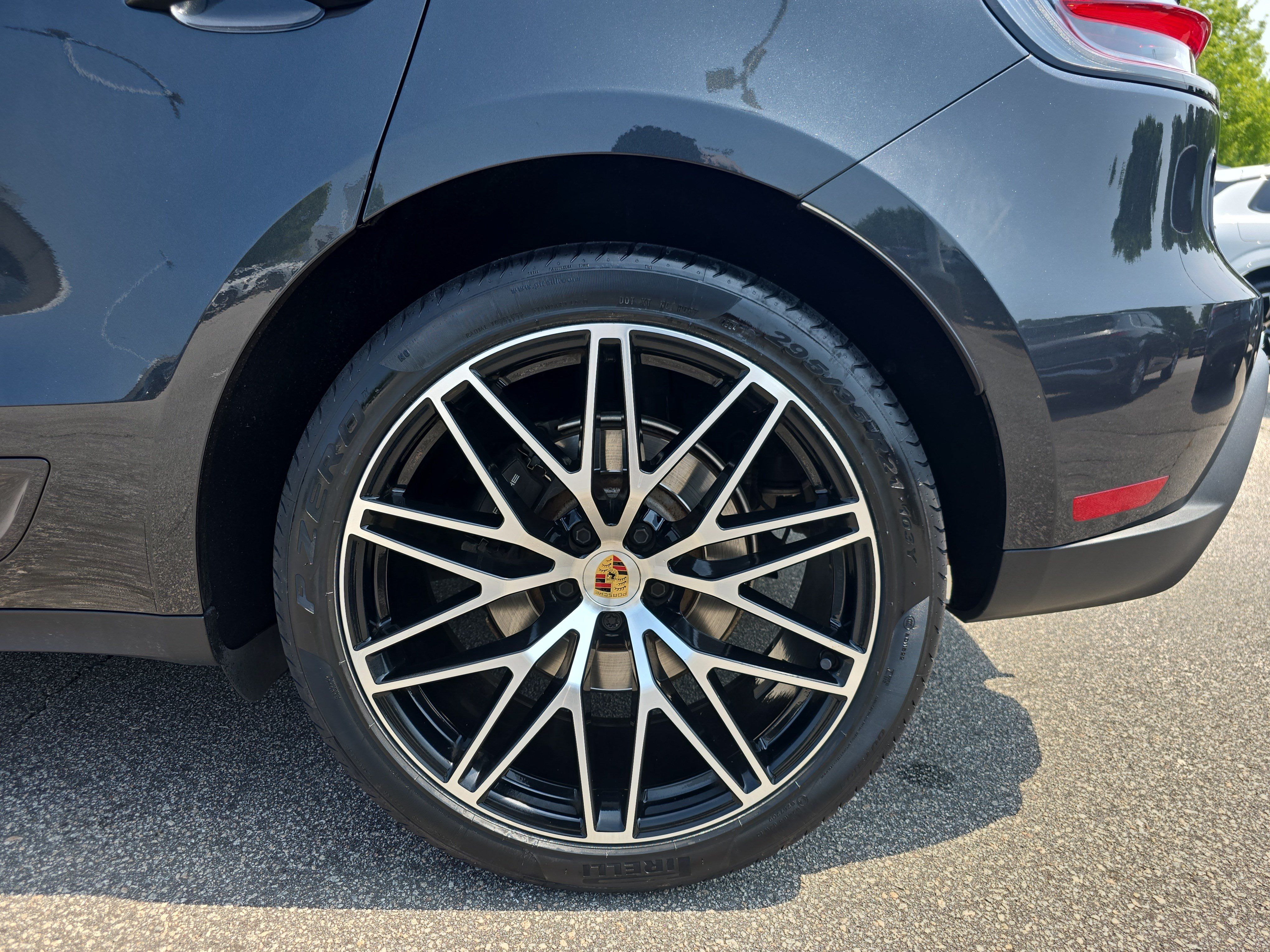 Used 2023 Porsche Macan Turbo AWD/4WD image 30