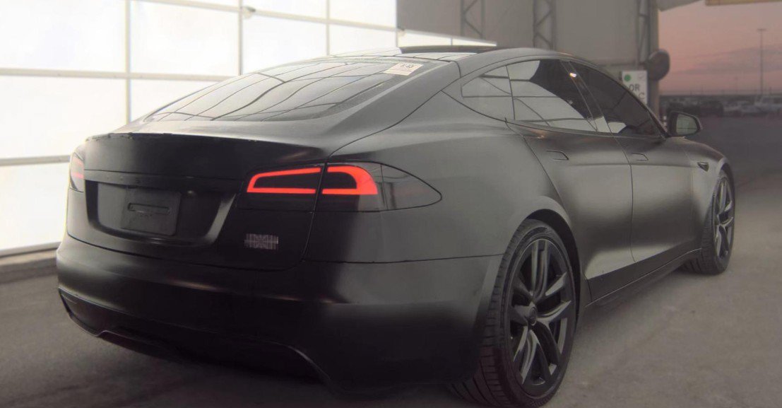 Used 2023 Tesla Model S Plaid AWD/4WD image 2