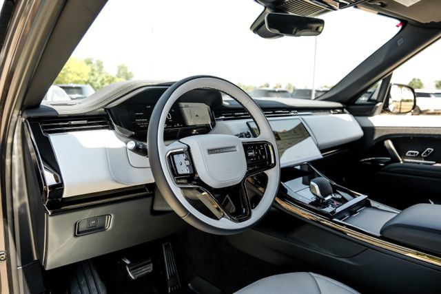 New 2026 Land Rover Range Rover Sport Dynamic SE AWD/4WD image 3