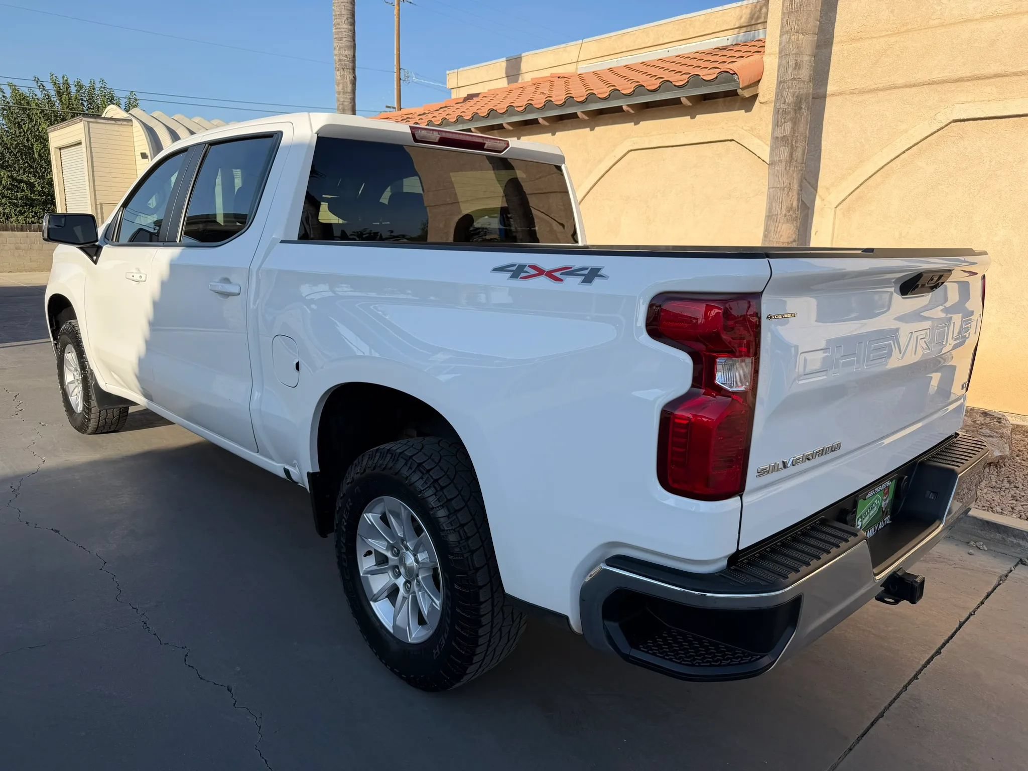 Used 2023 Chevrolet Silverado 1500 LT AWD/4WD image 13