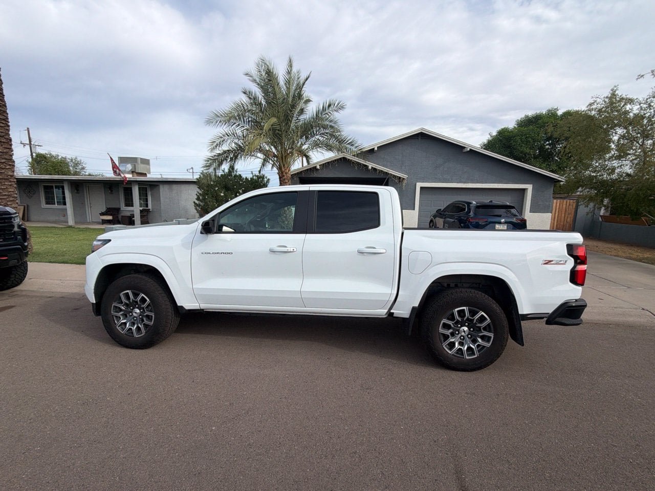 Used 2026 Chevrolet Colorado Z71 w/ Technology Package AWD/4WD image 10