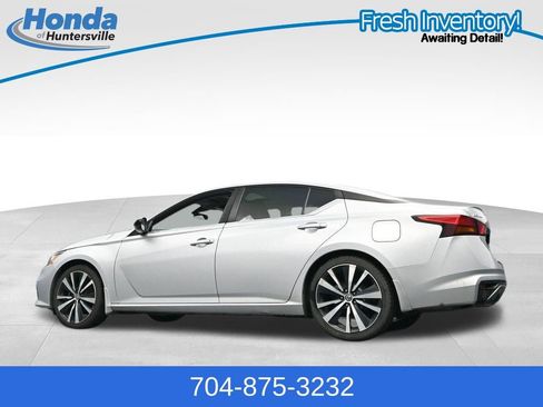 Used 2020 Nissan Altima 2.5 SR w/ Premium Package FWD image 23