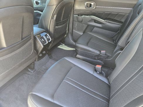 Used 2023 Kia Sorento SX image 30