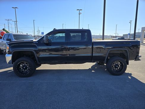 Used 2018 GMC Sierra 2500 4x4 Crew Cab w/ Sierra Convenience Package image 10