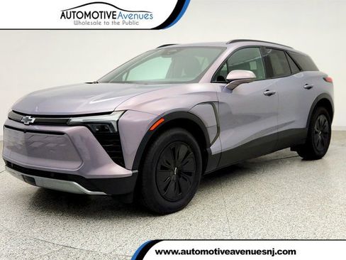 Used 2025 Chevrolet Blazer EV LT w/ Midnight/Sport Edition FWD image 1