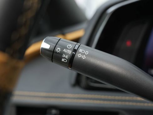 Used 2021 Chevrolet Corvette Stingray Preferred Cpe w/ Engine Appearance Package image 50