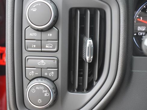 New 2026 Chevrolet Silverado 1500 Custom w/ LPO, Dark Essentials Package AWD/4WD image 28